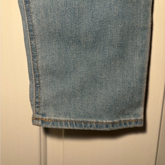 NEW WITH TAGS - Old Navy - High Rise Wow Straight Jeans - Size 10 - Picture 3 of 5